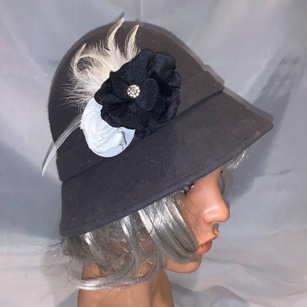 Felt gray cloche  hat